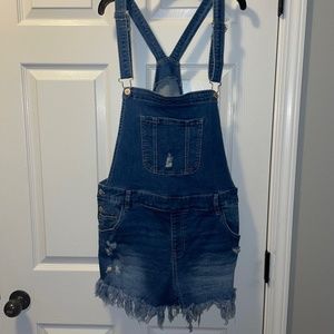 Short overalls